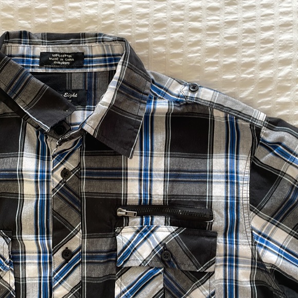 Eighty Eight Men’s Plaid Button-down - Picture 4 of 7